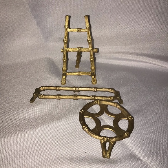 Plate and Cup Stands - Vintage & Antique - Picture 7 of 9